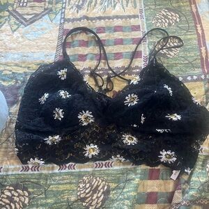 Rue21 Black Lace Bralette with White daisy’s